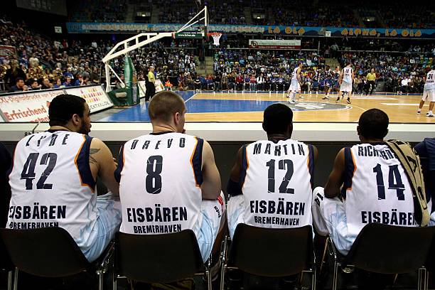 面对激烈的 面对激烈的