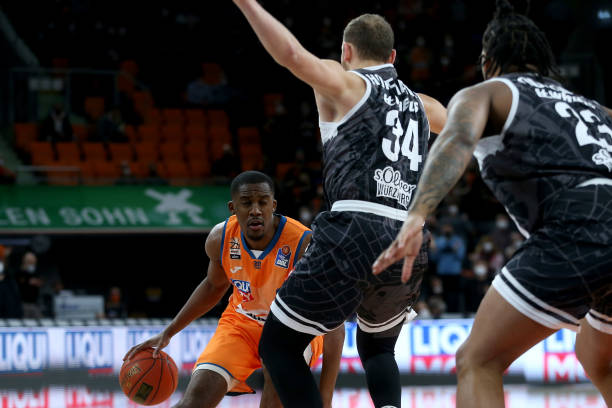 更多青少年 更多青少年