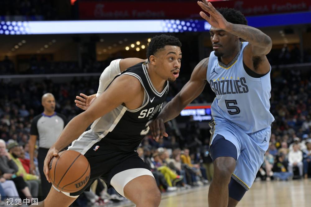 西最引人瞩 西最引人瞩