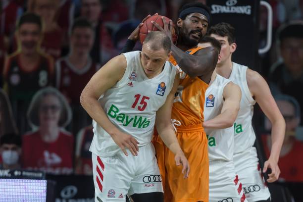 为球队增添 为球队增添