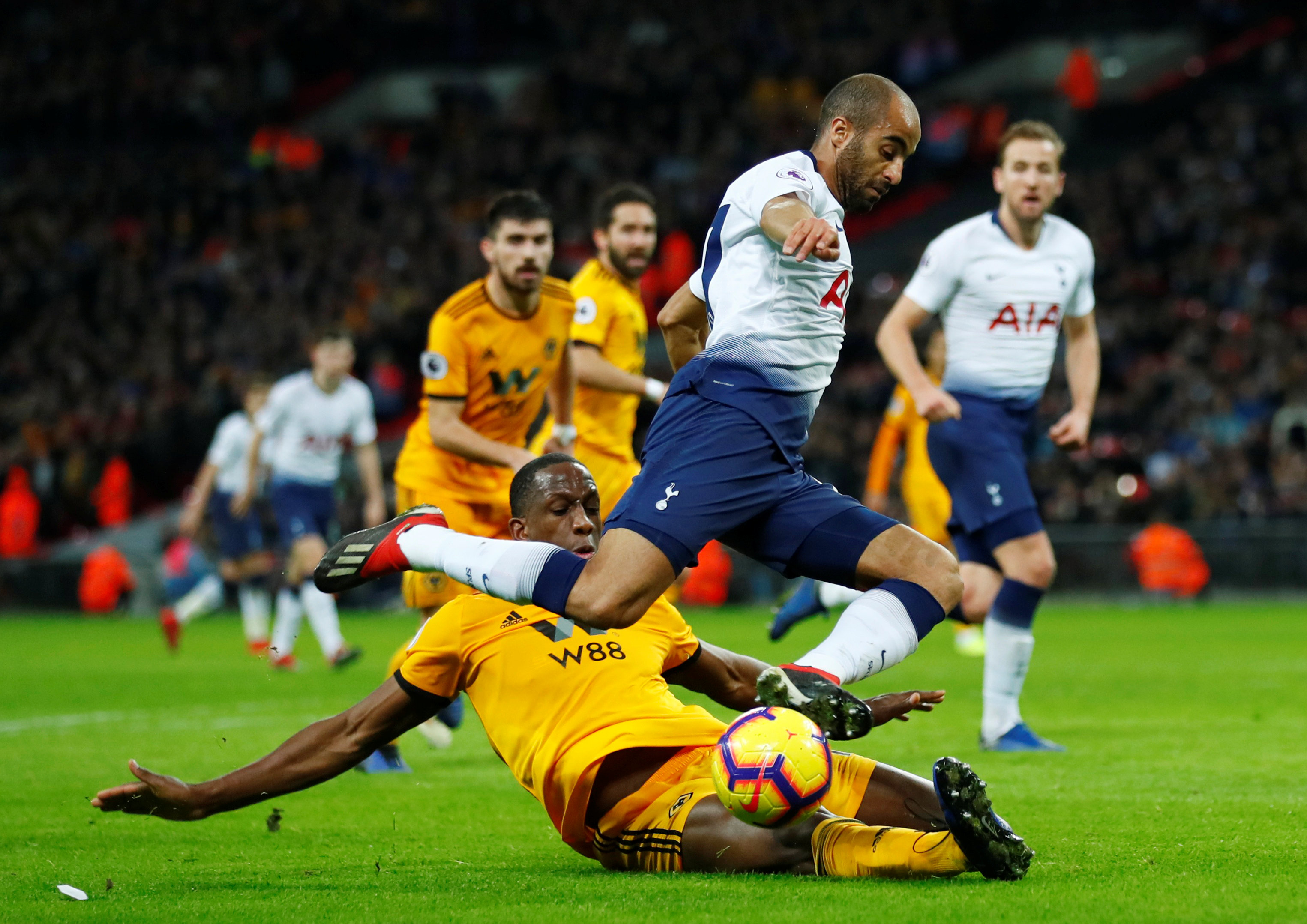 虽然反应迅 虽然反应迅