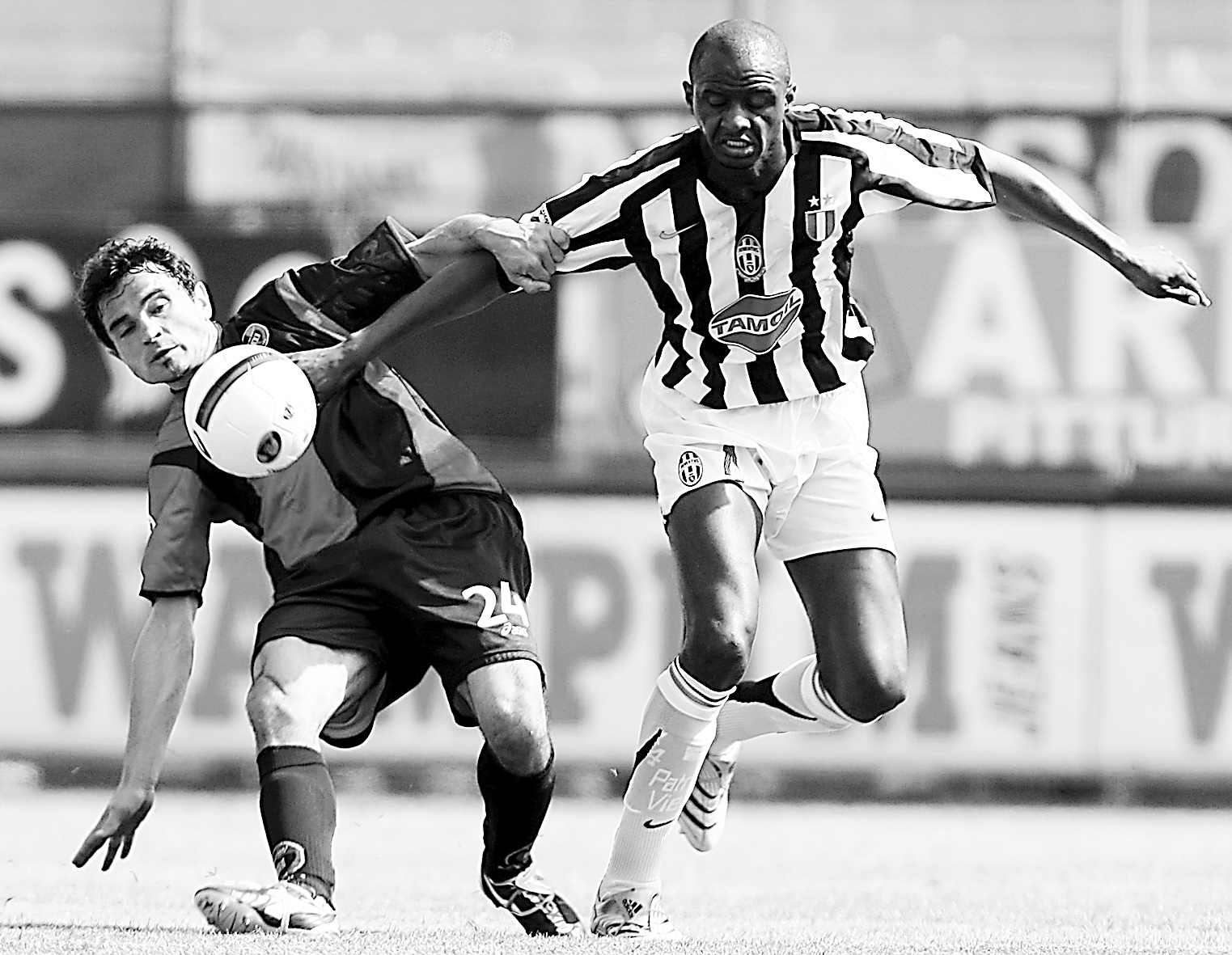 门是他的招 门是他的招