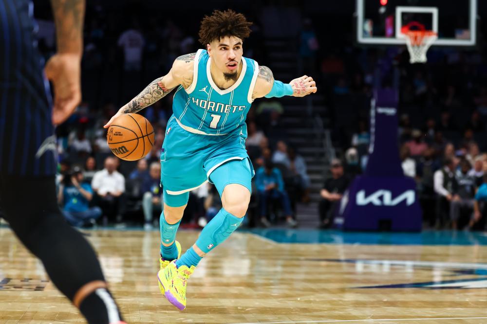 伺机反击 伺机反击